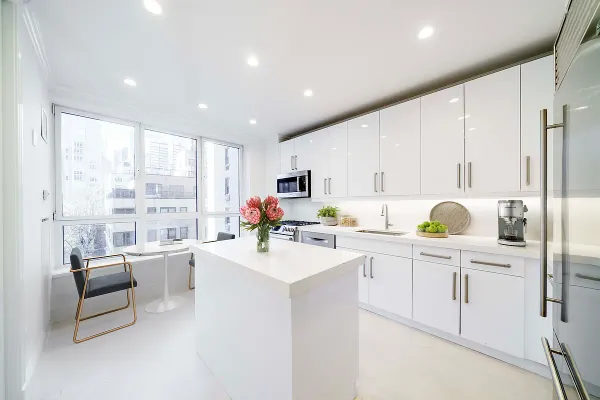 $4,900,000 | 351 East 51st Street, Unit THA | Midtown East