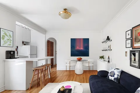 $650,000 | 319 West 18th Street, Unit 3D | Chelsea