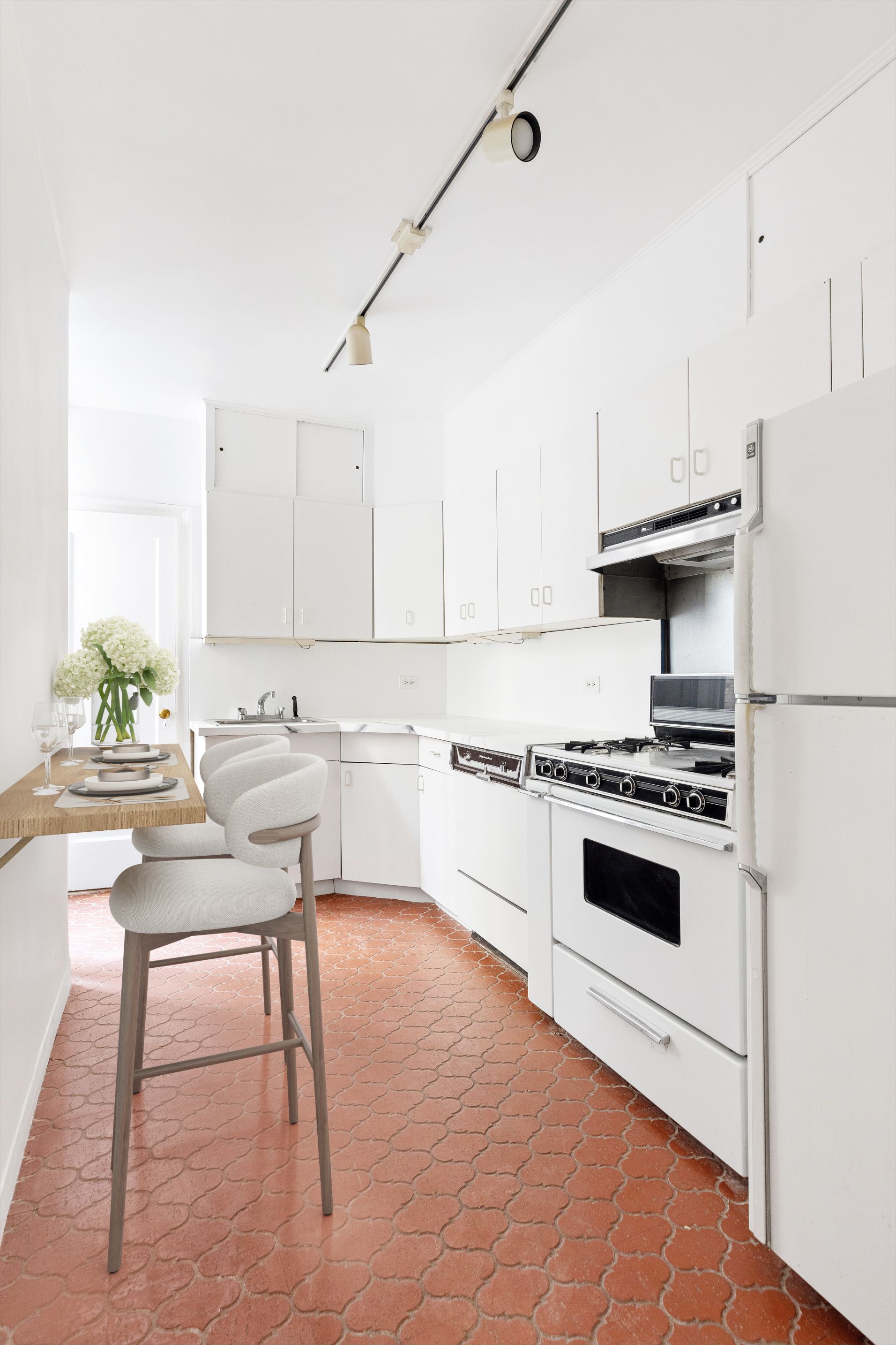 430 East 57th Street, Unit 11C Manhattan, NY 10022 - Photo 4 of 10