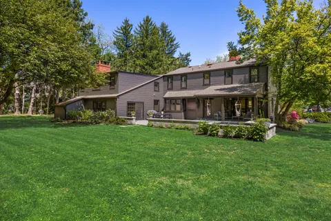 $1,200,000 | 730 North Stanwick Road, Moorestown, NJ 08057