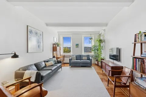 $665,000 | 250 Cabrini Boulevard, Unit 1H | Hudson Heights