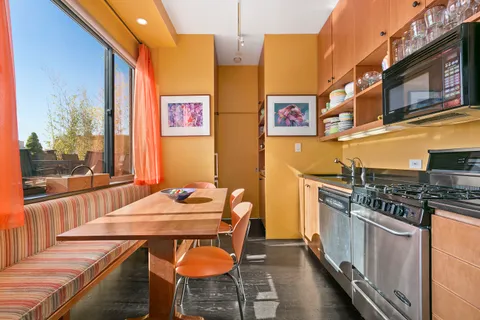 $2,550,000 | 130 West 79th Street, Unit 17A | Upper West Side