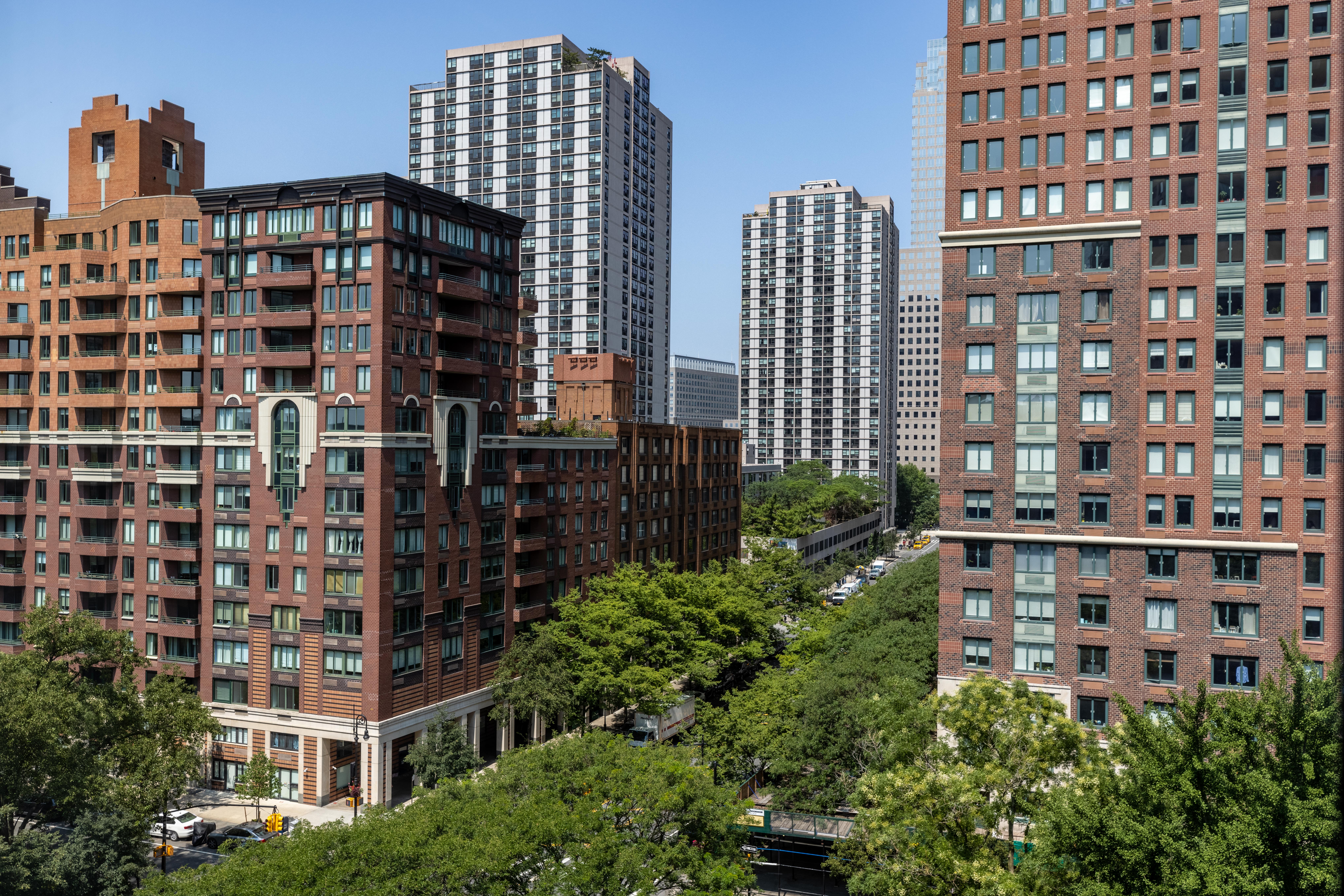 280 Rector Place, Unit 9C Manhattan, NY 10280 - Photo 3 of 13