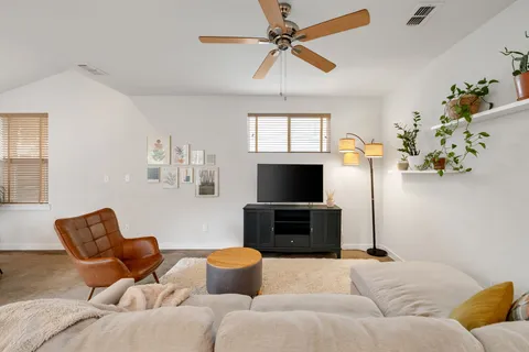 $575,000 | 6542 East Lovers Lane, Dallas, TX 75214