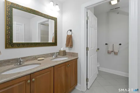 $975,000 | 638 Danbury Road, Unit 9, Ridgefield, CT 06877