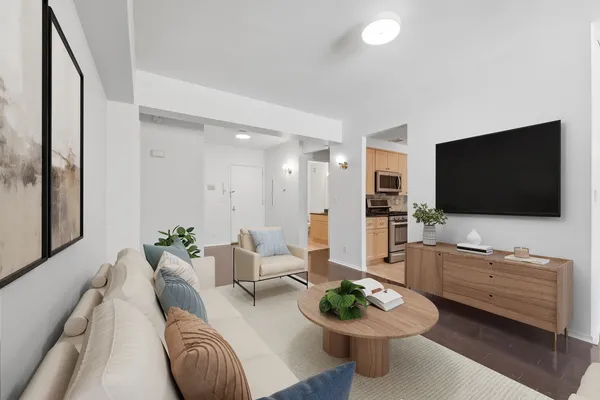 $370,000 | 609 West South Orange Avenue, Unit 4U, South Orange, NJ 07079