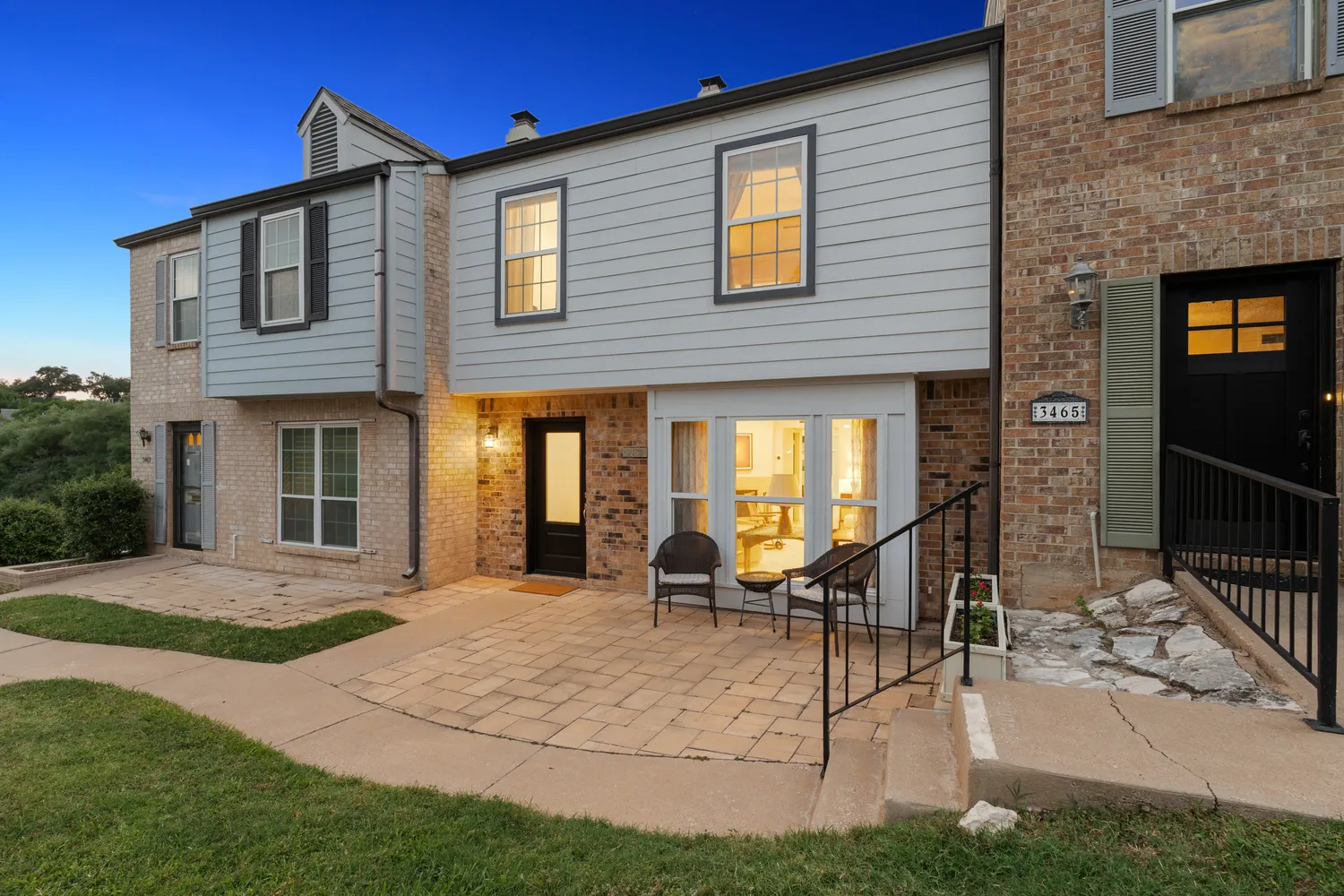 a view of house with outdoor seating space