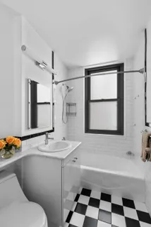 $750,000 | 2025 Broadway, Unit 5A | Upper West Side