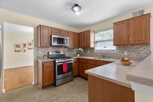 $599,900 | 27 Blossom Drive, Ewing, NJ 08638