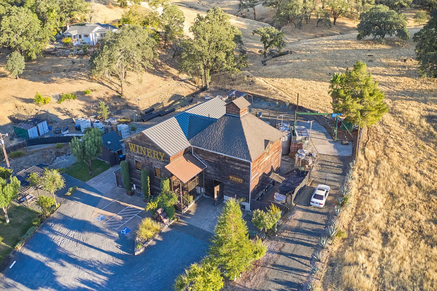 $2,495,000 | 14600 Highway 101, Hopland, CA 95449