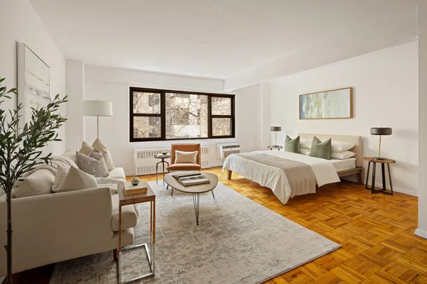 $490,000 | 335 East 51st Street, Unit 3H | Midtown East