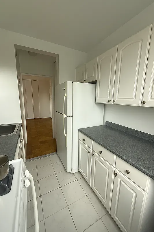 $4,595 | 345 East 80th Street, Unit 20K | Upper East Side