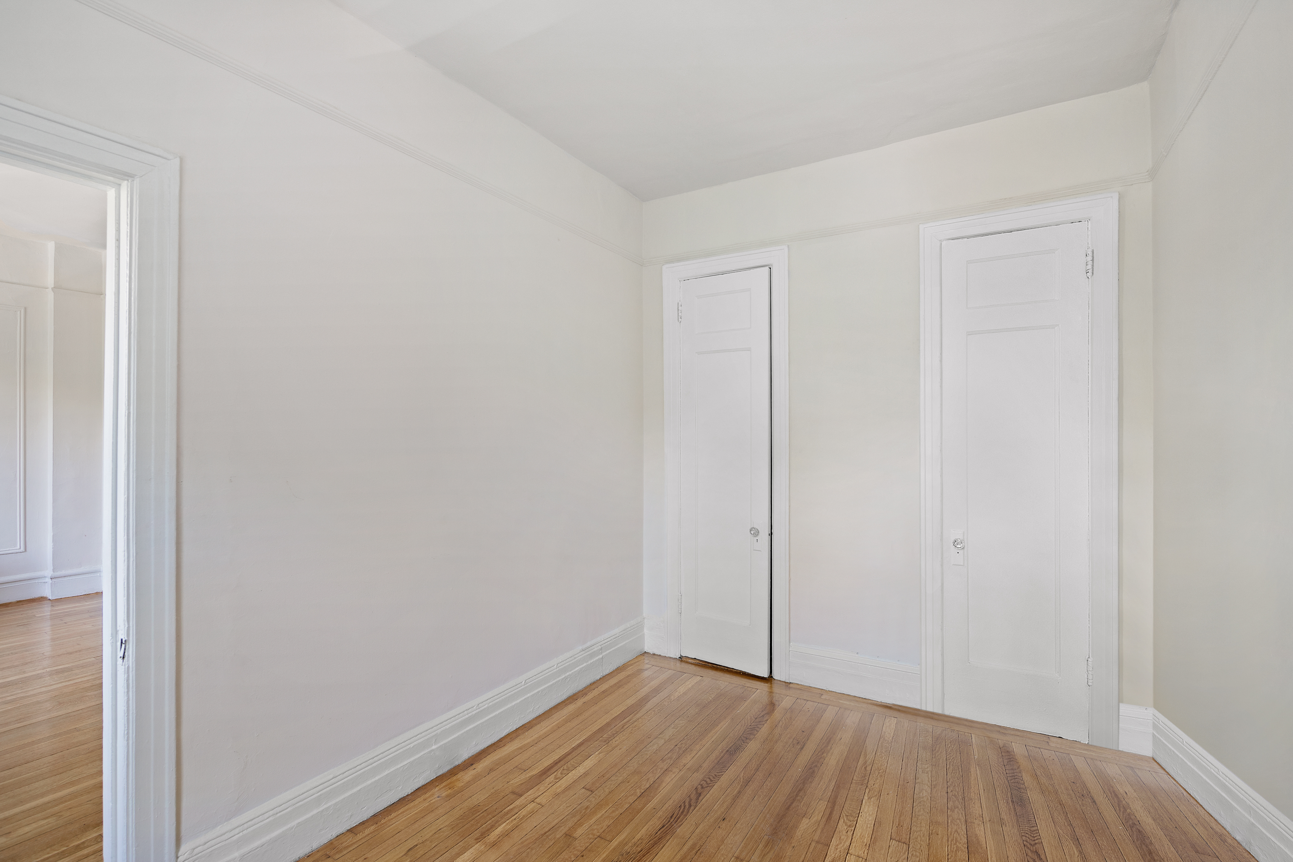 242 East 15th Street, Unit 6 Manhattan, NY 10003 - Photo 5 of 6