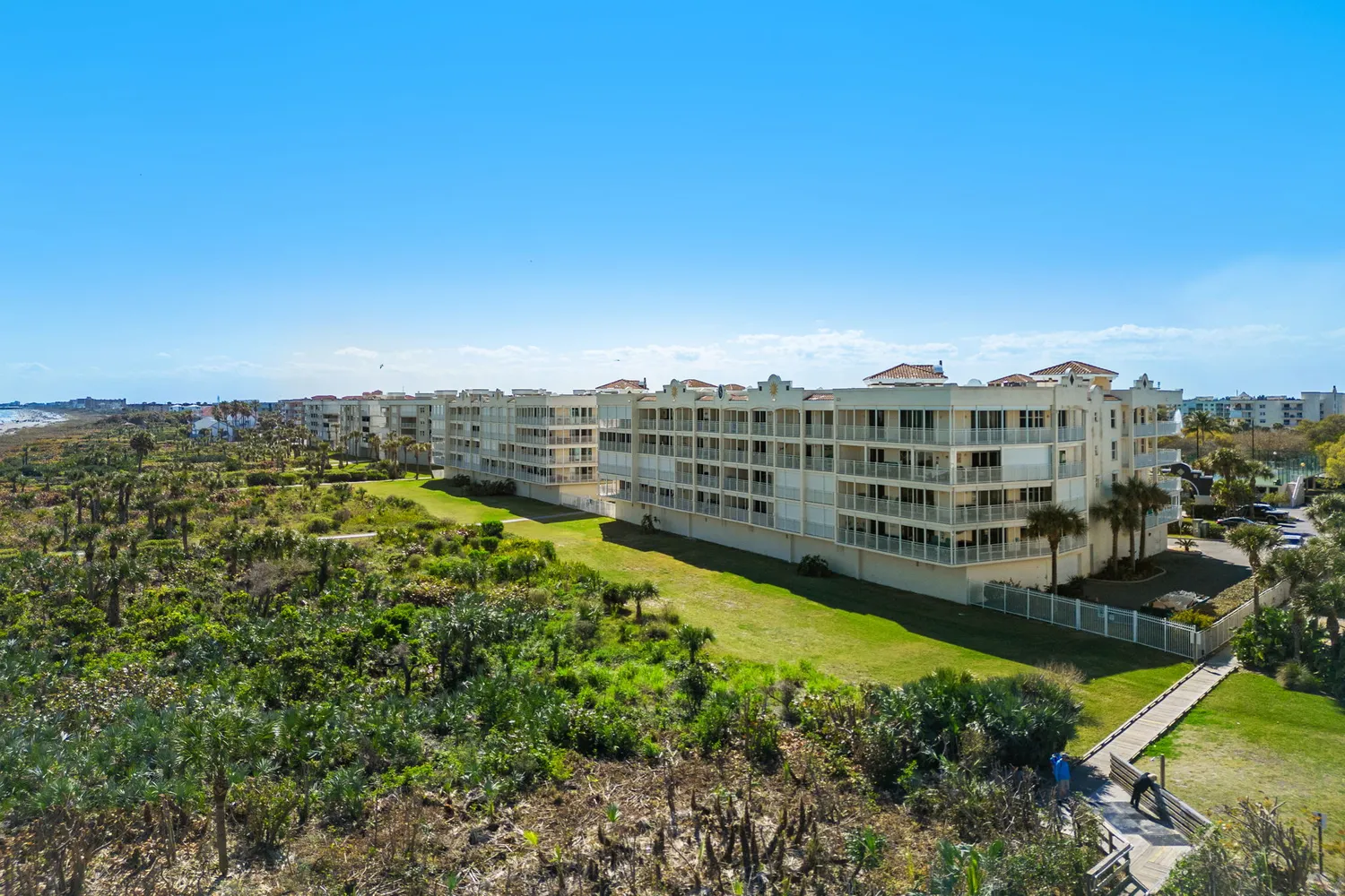 a view of building with outdoor space