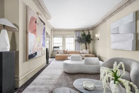 $4,950,000 | 45 East 66th Street, Unit 3W | Lenox Hill