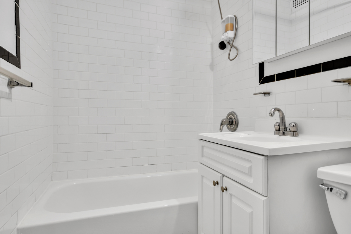 1028 2nd Avenue, Unit 3R Manhattan, NY 10022 - Photo 6 of 11