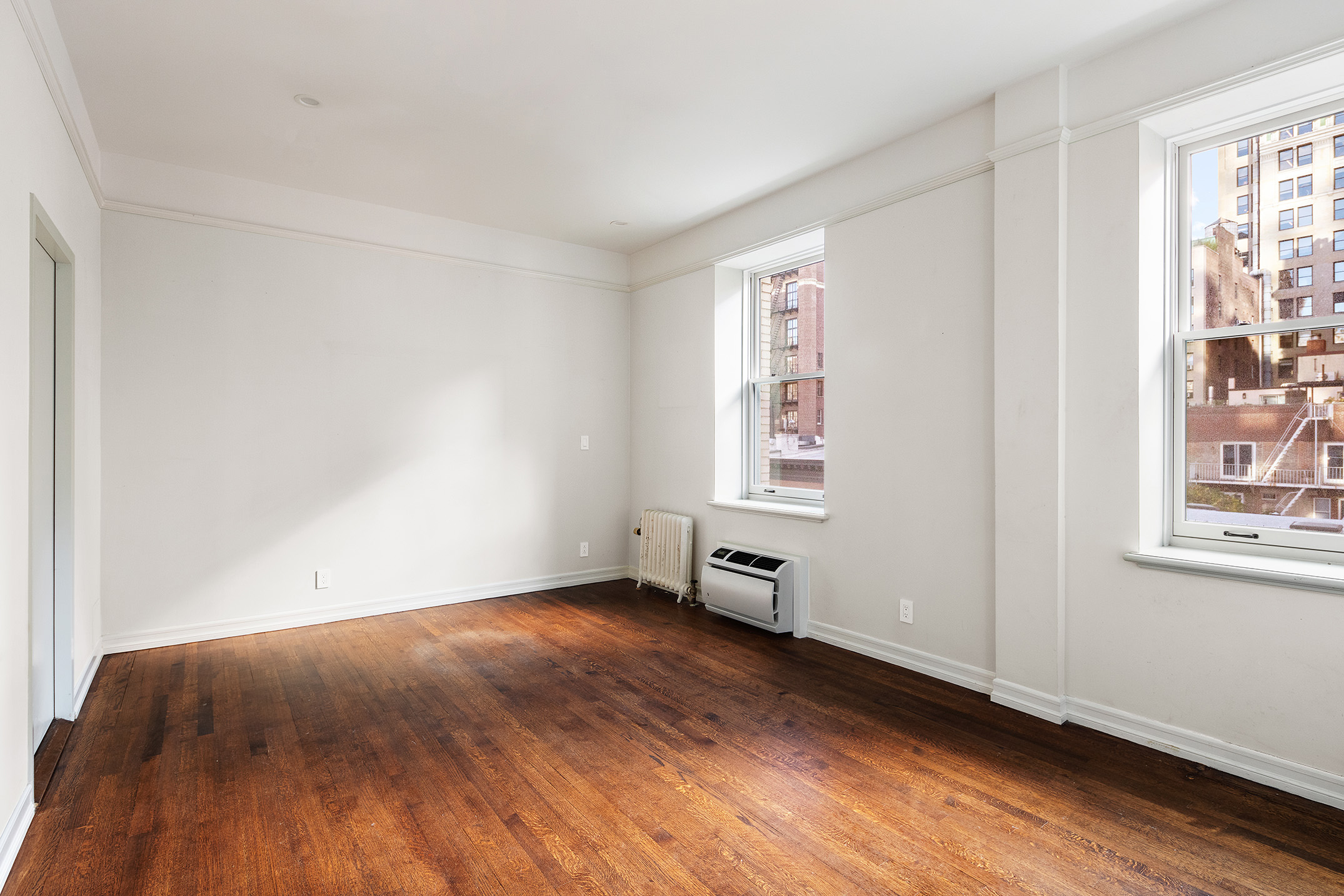 7 Gramercy Park West, Unit 6D Manhattan, NY 10003 - Photo 7 of 24