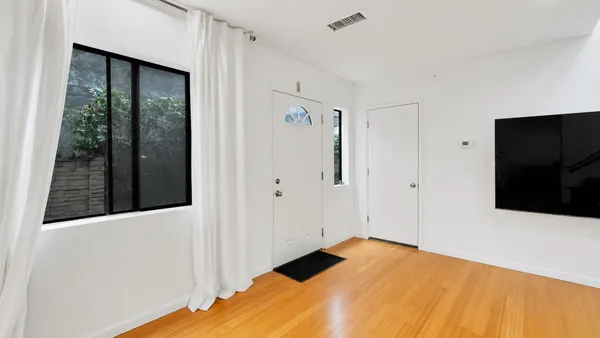 $1,699,000 | 535 Venice Way, Venice, CA 90291