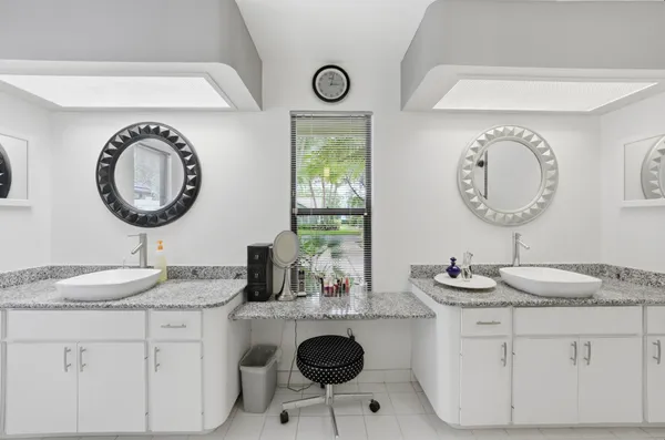 $759,000 | 18546 Lake Bend Drive, Jupiter, FL 33458