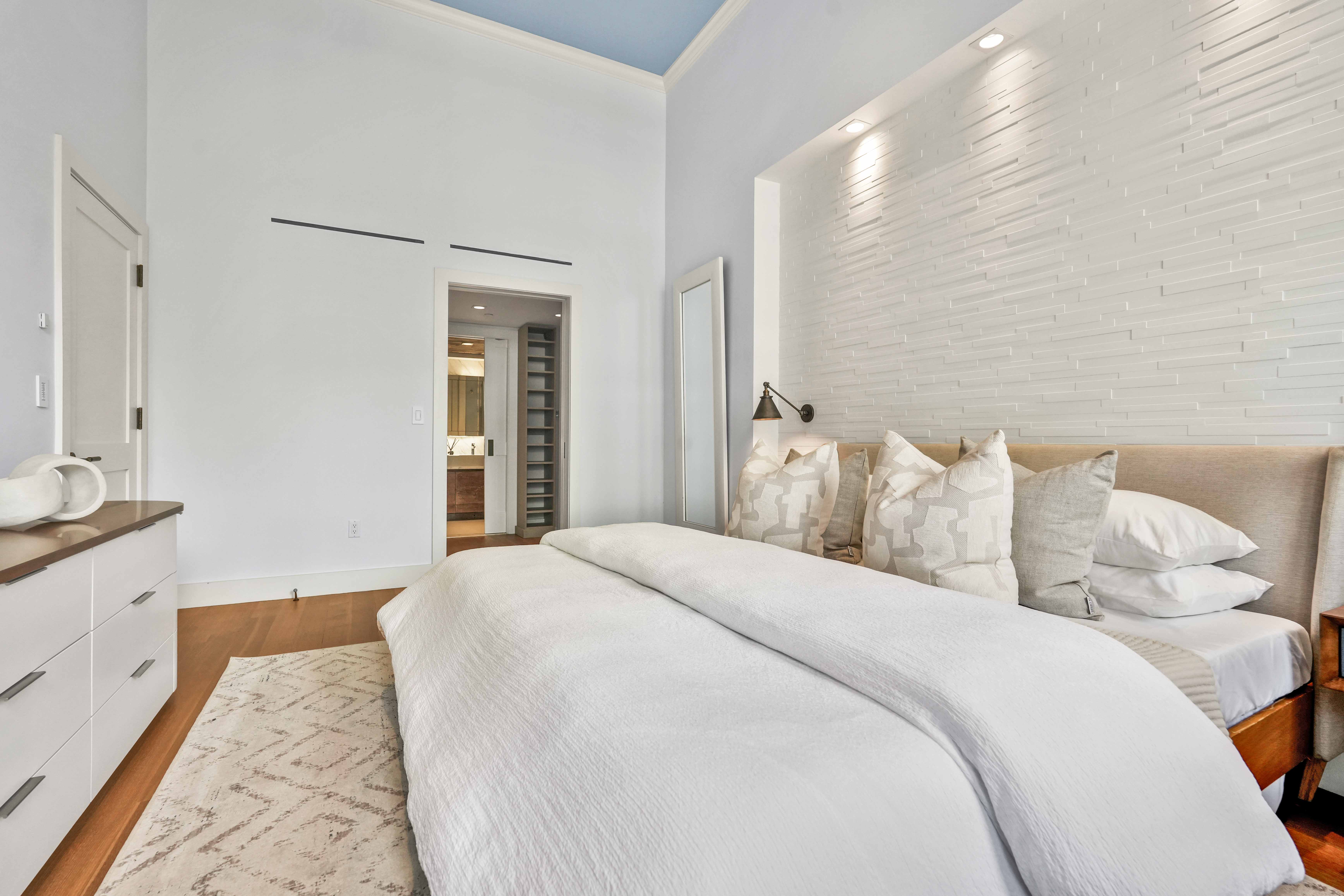 172 North 10th Street, Unit 3A Brooklyn, NY 11211 - Photo 11 of 34 Gallery Image 11