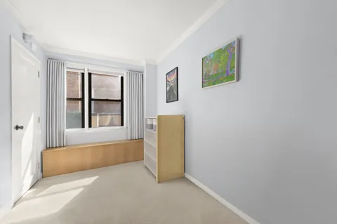 $1,785,000 | 201 East 21st Street, Unit 2FG | Gramercy