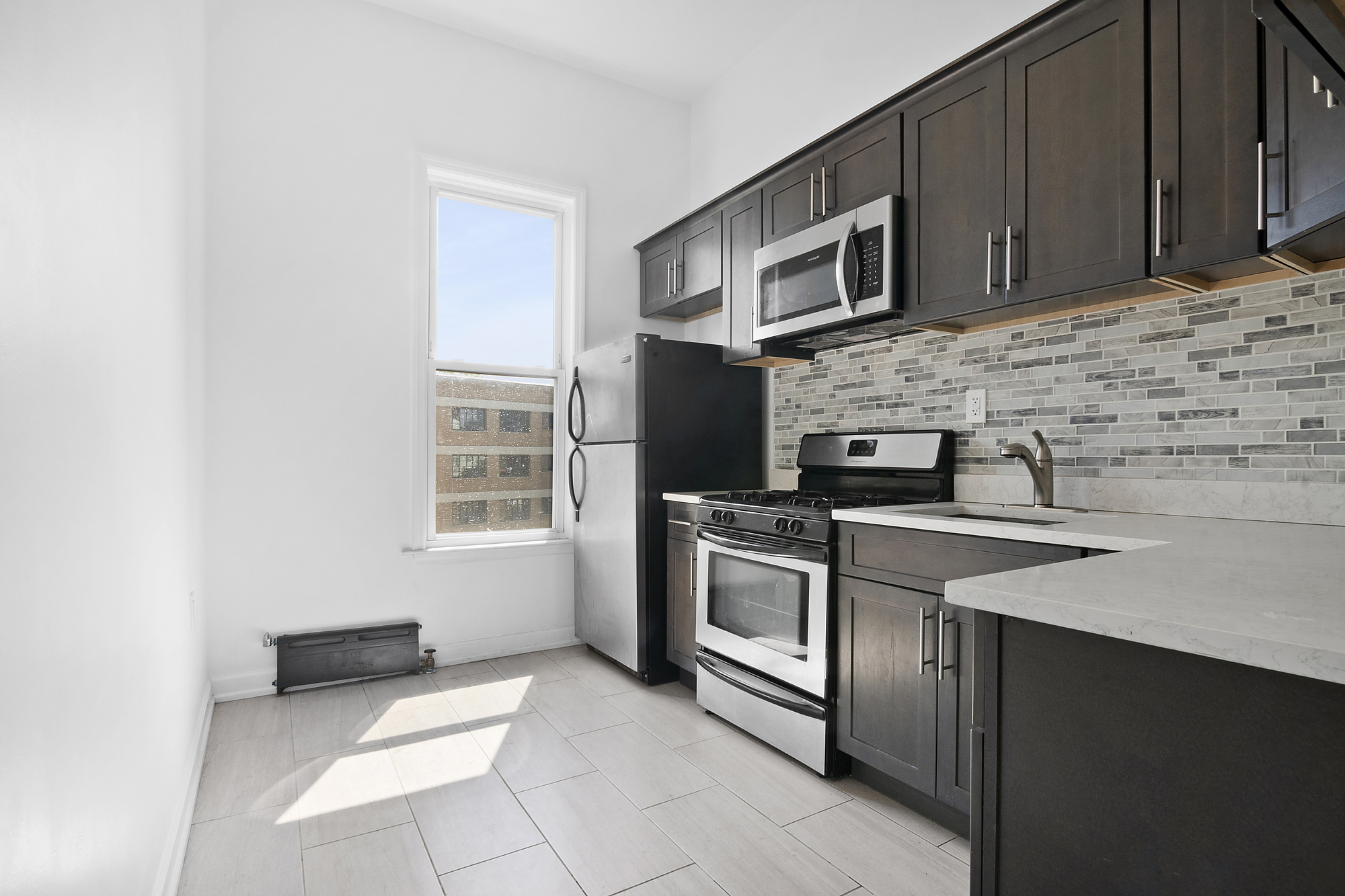 151 Leonard Street, Unit 4 Brooklyn, NY 11206 - Photo 2 of 6