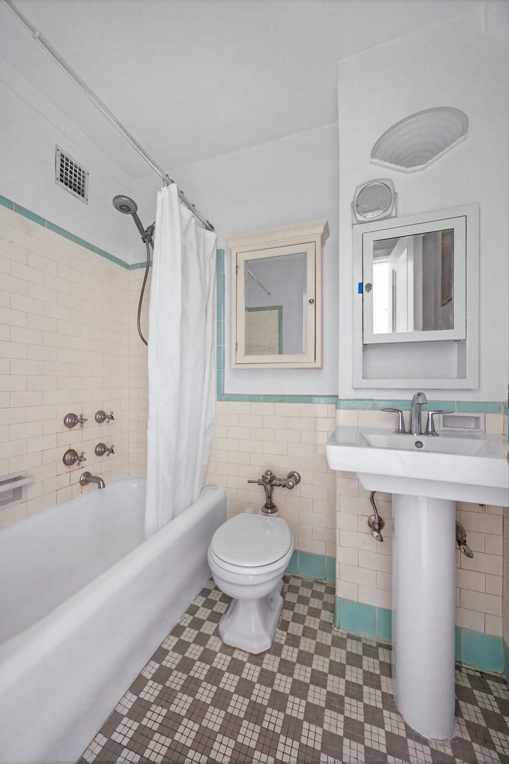 310 Riverside Drive, Unit 1011 Manhattan, NY 10025 - Photo 10 of 11 Gallery Image 10