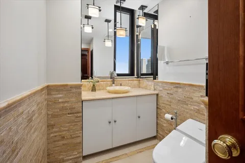 $2,250,000 | 304 East 65th Street, Unit PHB | Lenox Hill