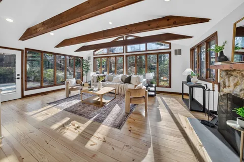 $1,350,000 | 6813 Winterberry Lane, Bethesda, MD 20817