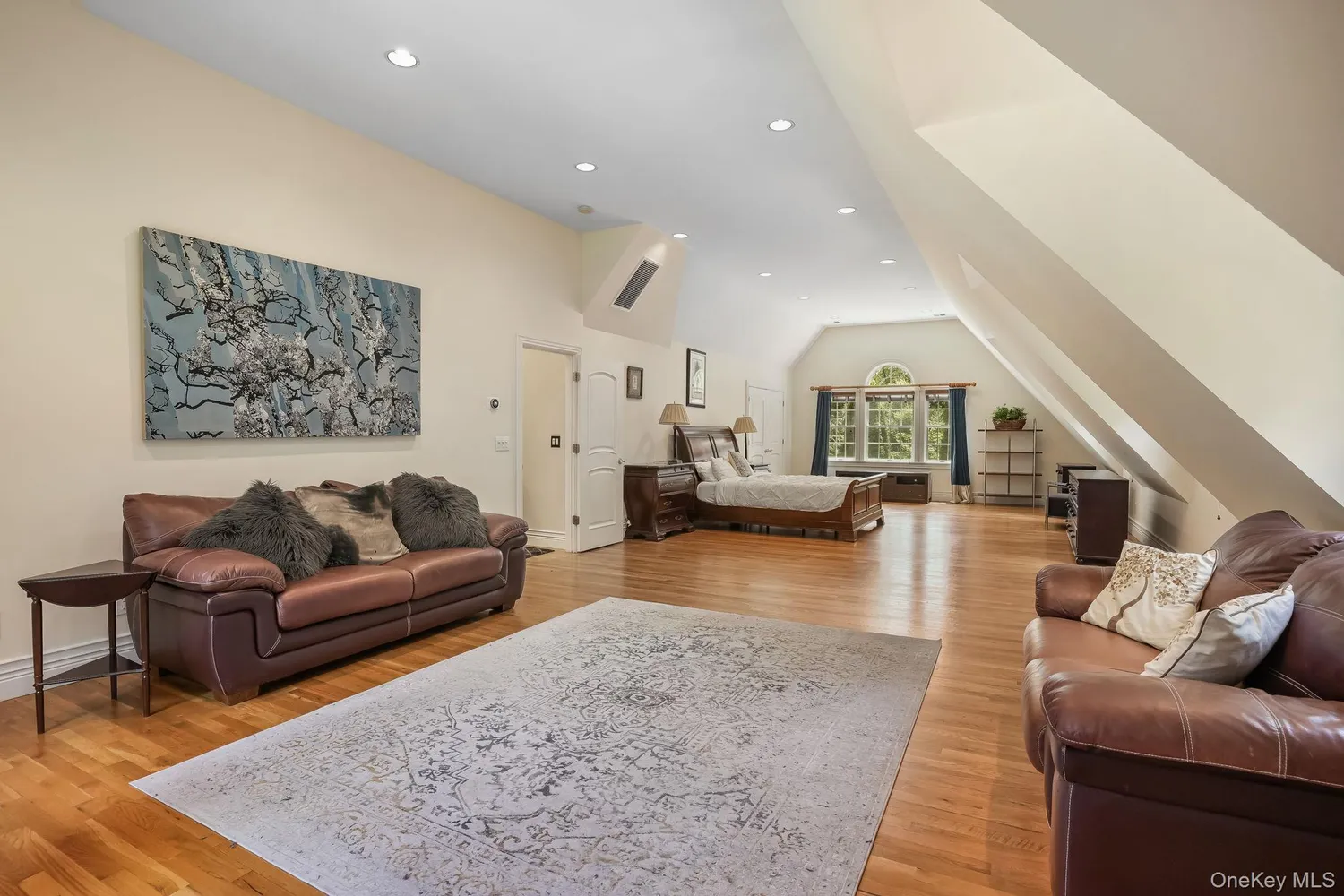 $2,495,000 | 4 Hageman Court, Katonah, NY 10536