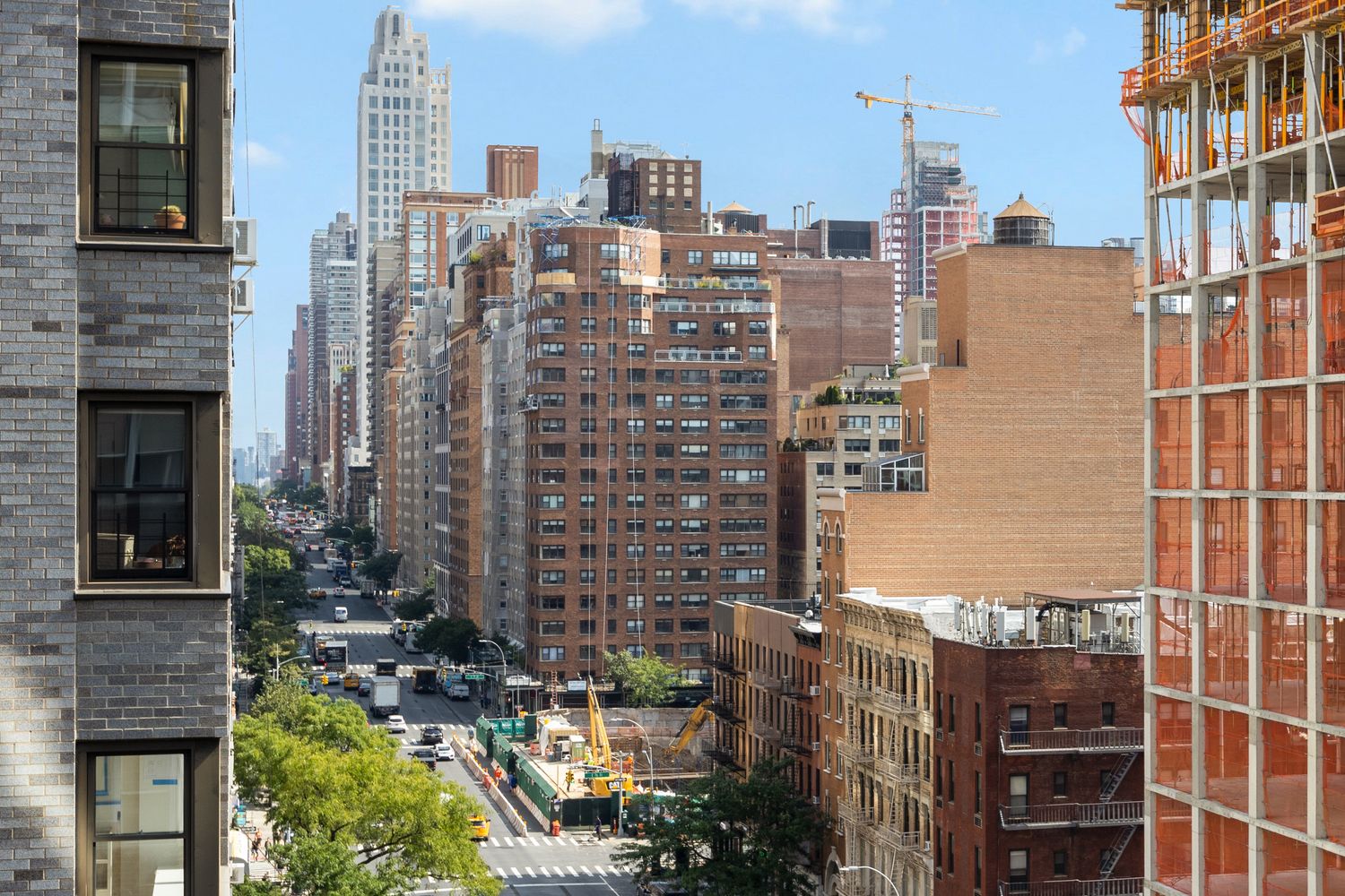 $1,700,000 | 174 East 74th Street, Unit 10A | Lenox Hill