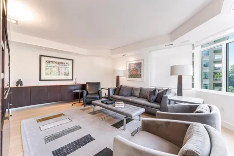 $5,200,000 | 5630 Wisconsin Avenue, Unit 805, Chevy Chase, MD 20815