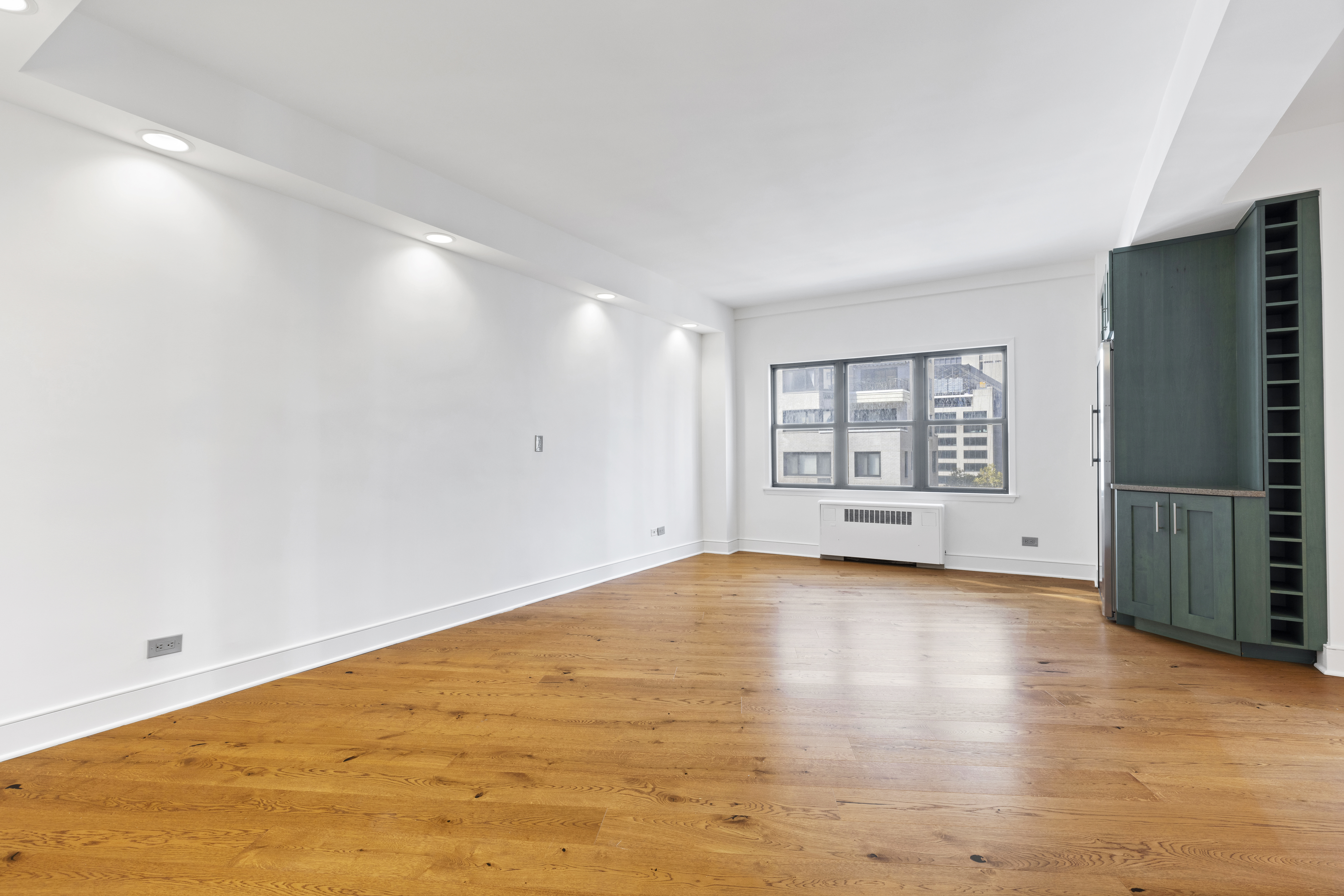 301 East 48th Street, Unit 15/16H Manhattan, NY 10017 - Photo 2 of 16
