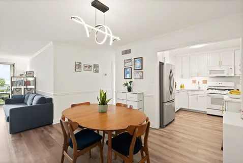 $297,000 | 4977 Battery Lane, Unit 1711, Bethesda, MD 20814