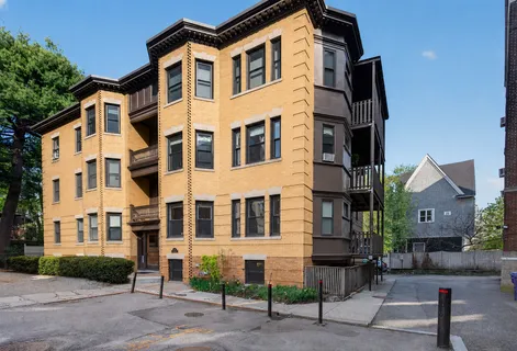 Contact Agent | 17 Park Vale, Unit 4, Brookline, MA 02446
