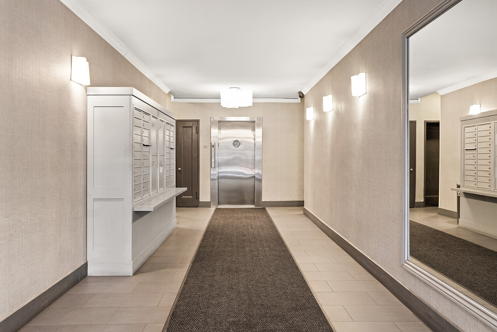 180 Thompson Street, Unit LE Manhattan, NY 10012 - Photo 6 of 10 Gallery Image 6