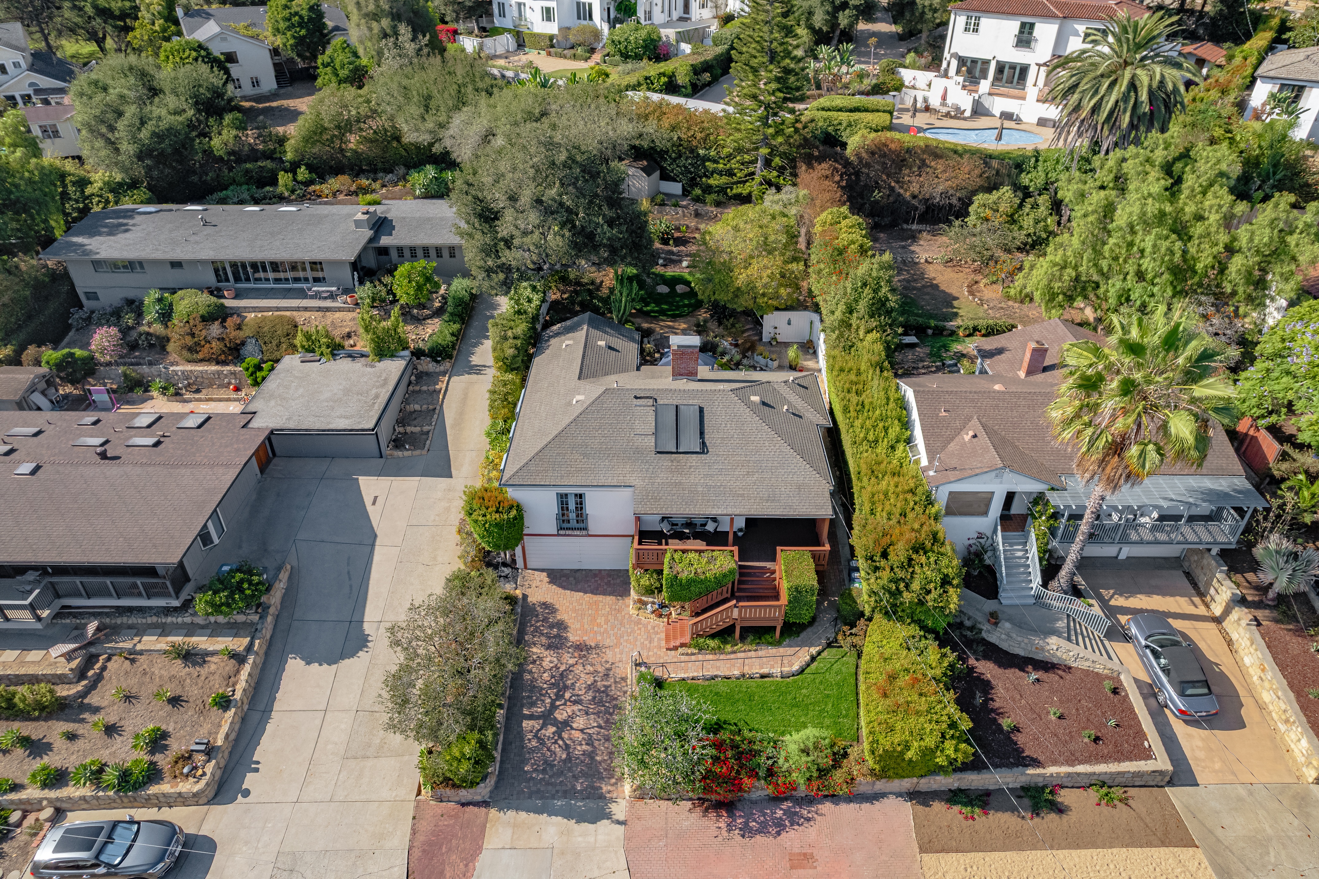 823 Arguello Road Santa Barbara, CA 93103 - Photo 4 of 58 Gallery Image 4