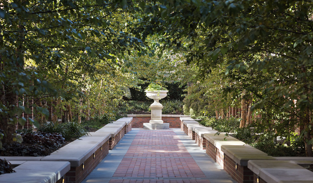 160 West 12th Street, Unit 104 Manhattan, NY 10011 - Photo 21 of 28 a view of a chairs and table on the patio