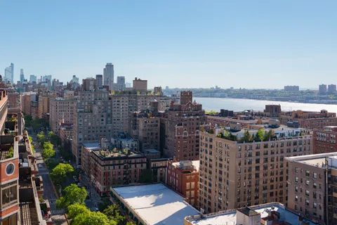 $26,880,000 | 211 West 84th Street, Unit PHWEST | Upper West Side