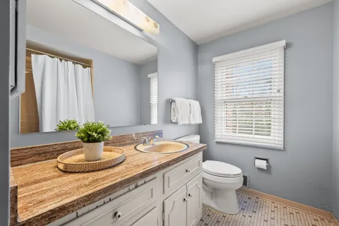 $1,350,000 | 3705 Templeton Place, Alexandria, VA 22304