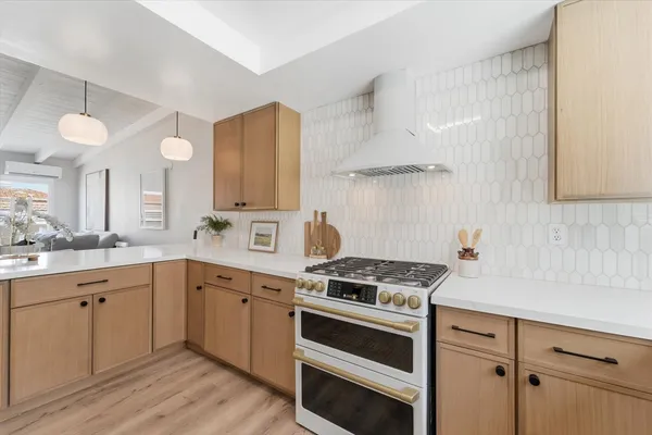 $874,900 | 2305 Rockefeller Lane, Unit B, Redondo Beach, CA 90278