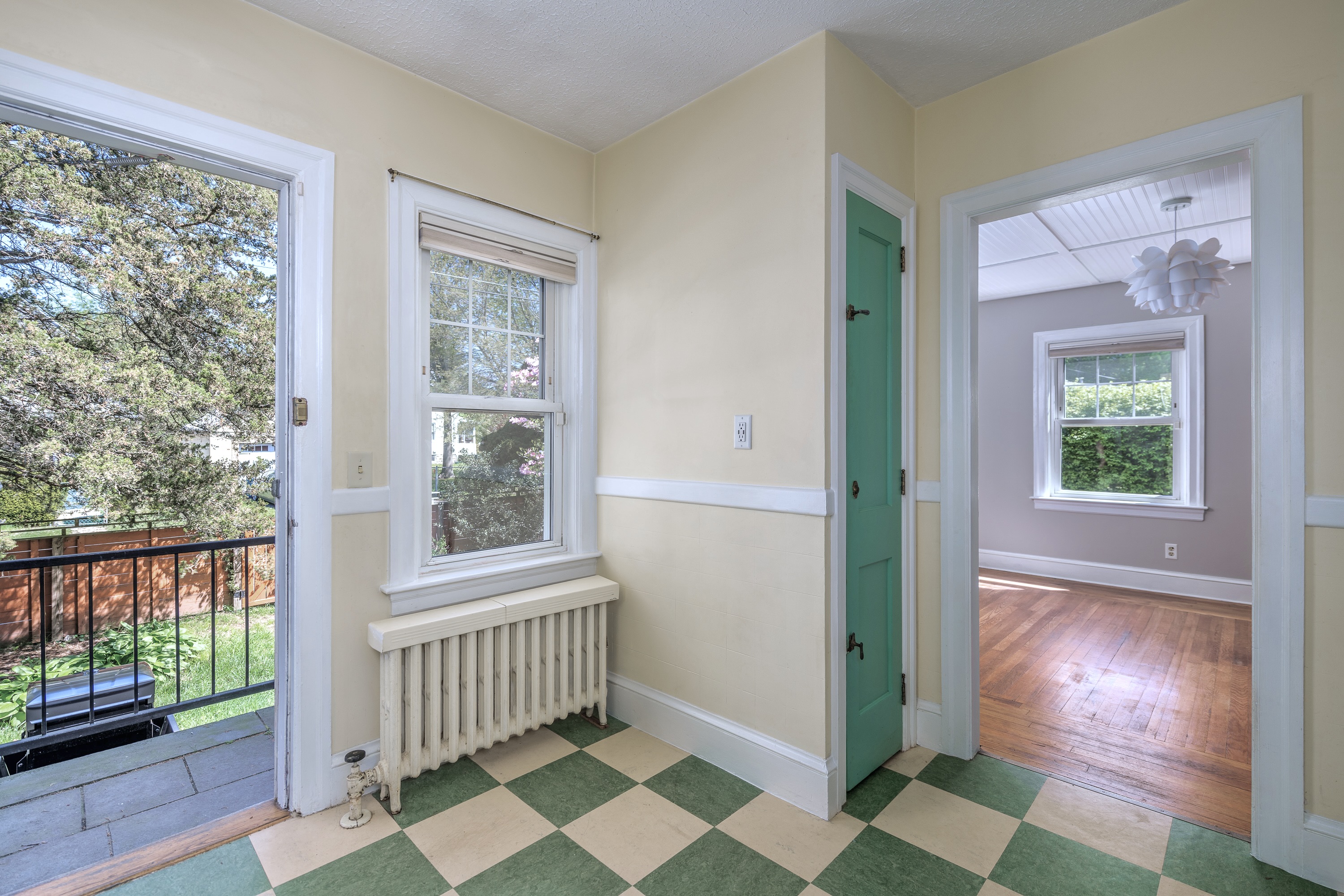 31 Errol Street Warwick, RI 02888 - Photo 15 of 38