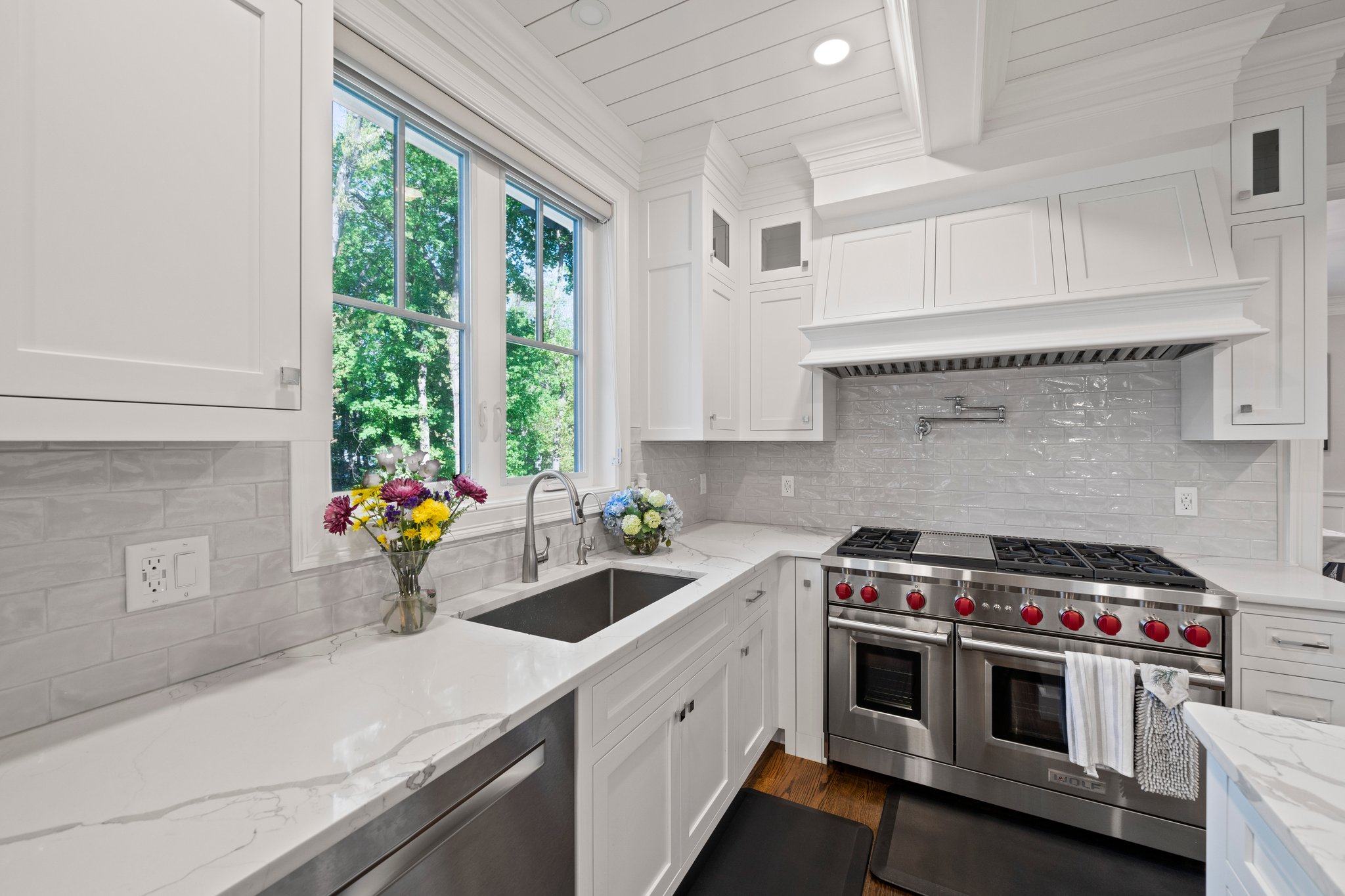 241 Lowell Road Wellesley, MA 02481 - Photo 14 of 85