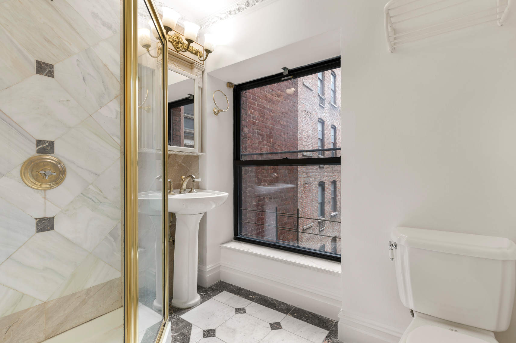 205 East 16th Street, Unit 2D Manhattan, NY 10003 - Photo 11 of 14