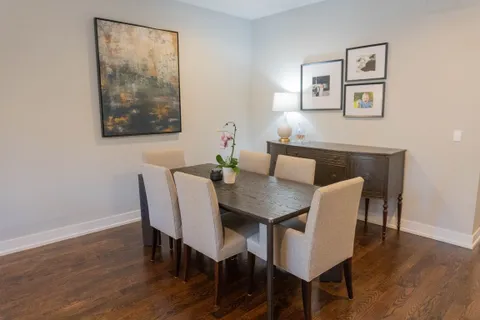 $960,000 | 940 North Wolcott Avenue, Unit 1, Chicago, IL 60622