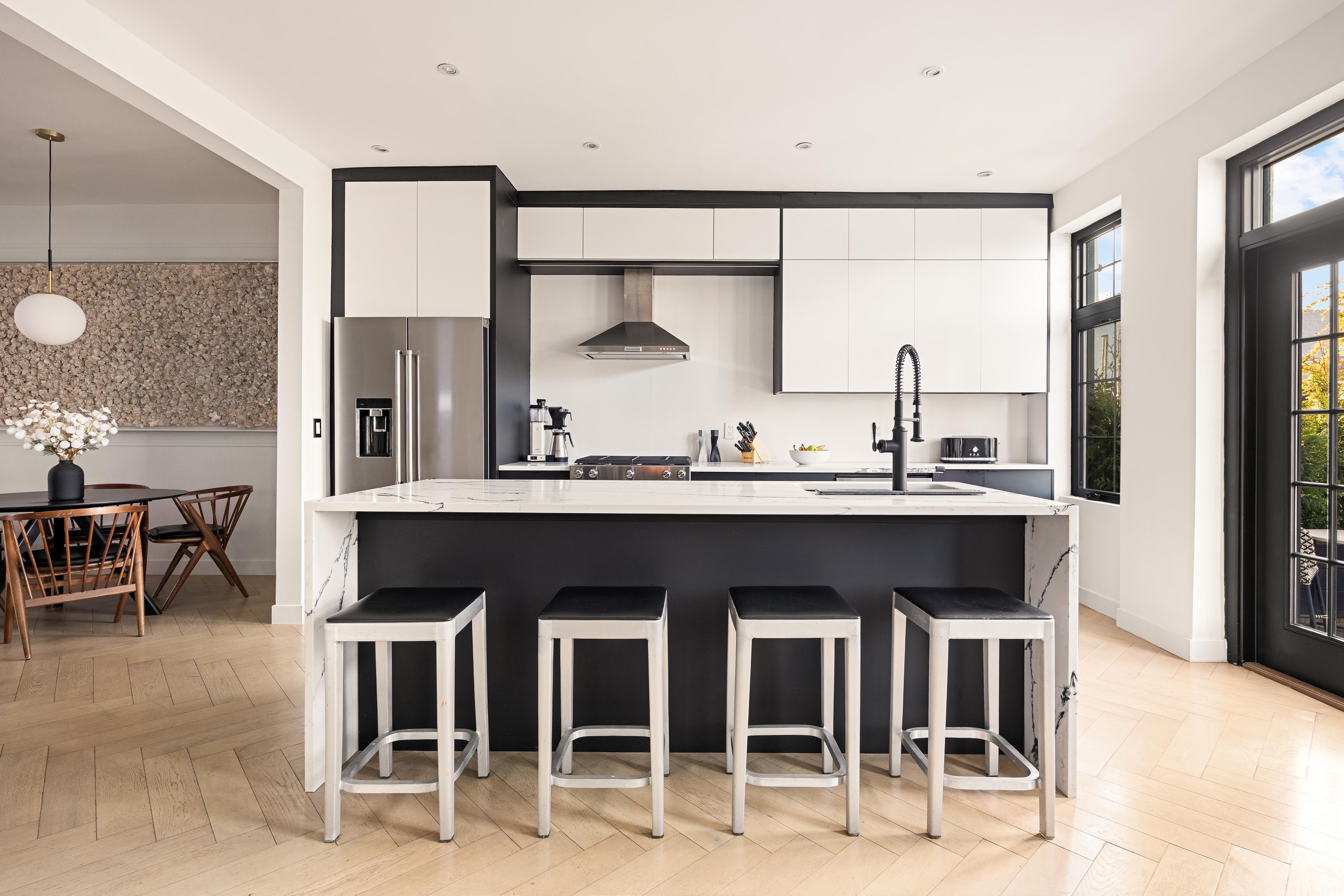 16-35 Hancock Street Queens, NY 11385 - Photo 4 of 25