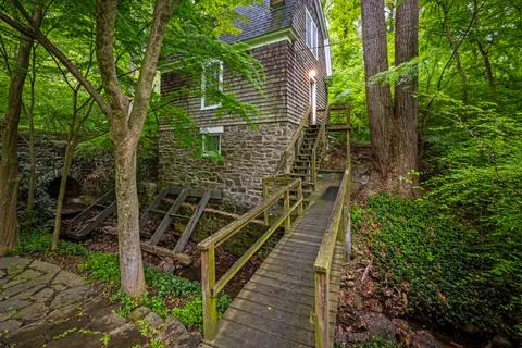$880,000 | 401 Edgevale Road, Baltimore, MD 21210