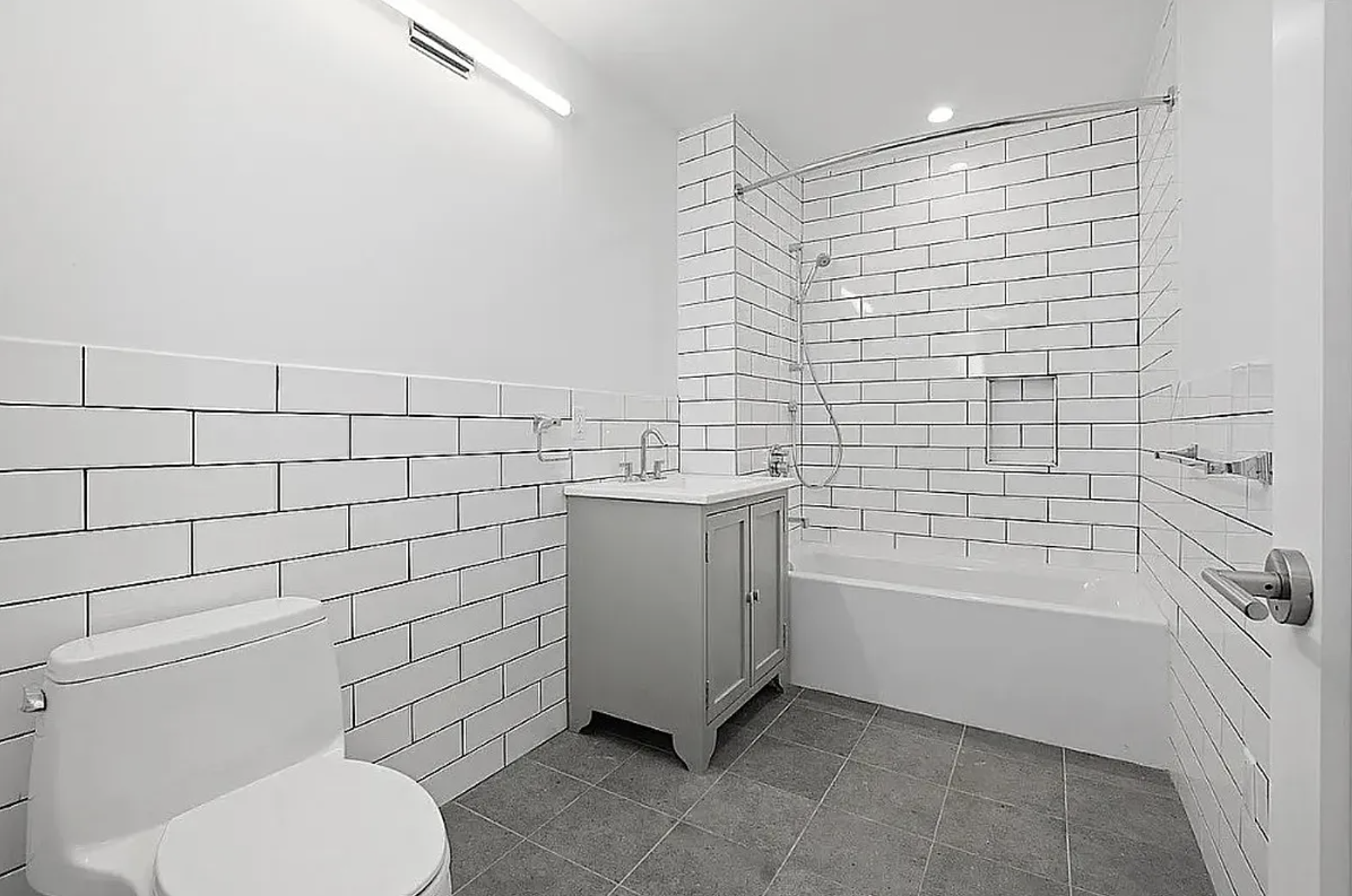 281 Grand Street, Unit 3F Manhattan, NY 10002 - Photo 3 of 7