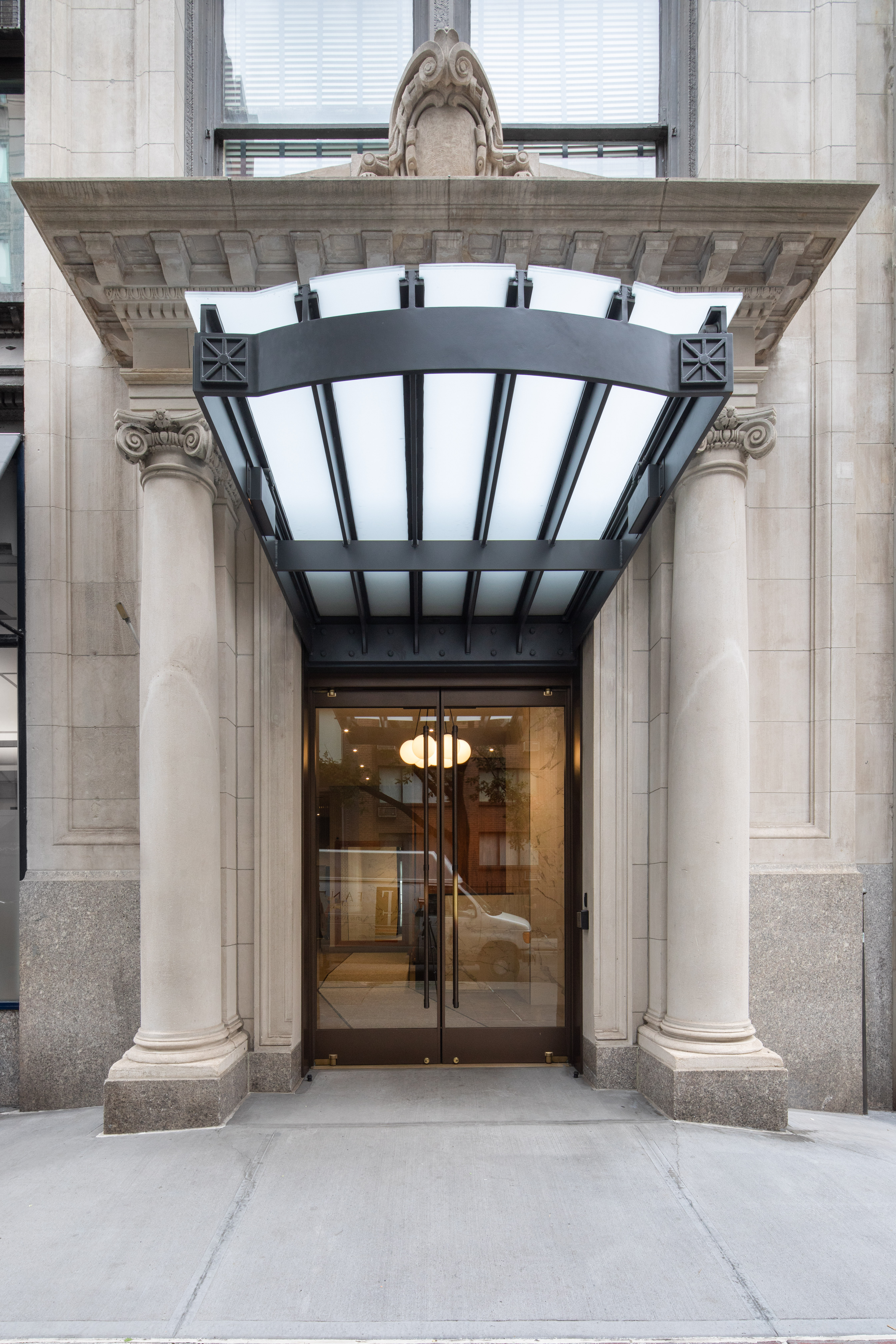 21 East 22nd Street, Unit 2A Manhattan, NY 10010 - Photo 7 of 10 a view of entryway