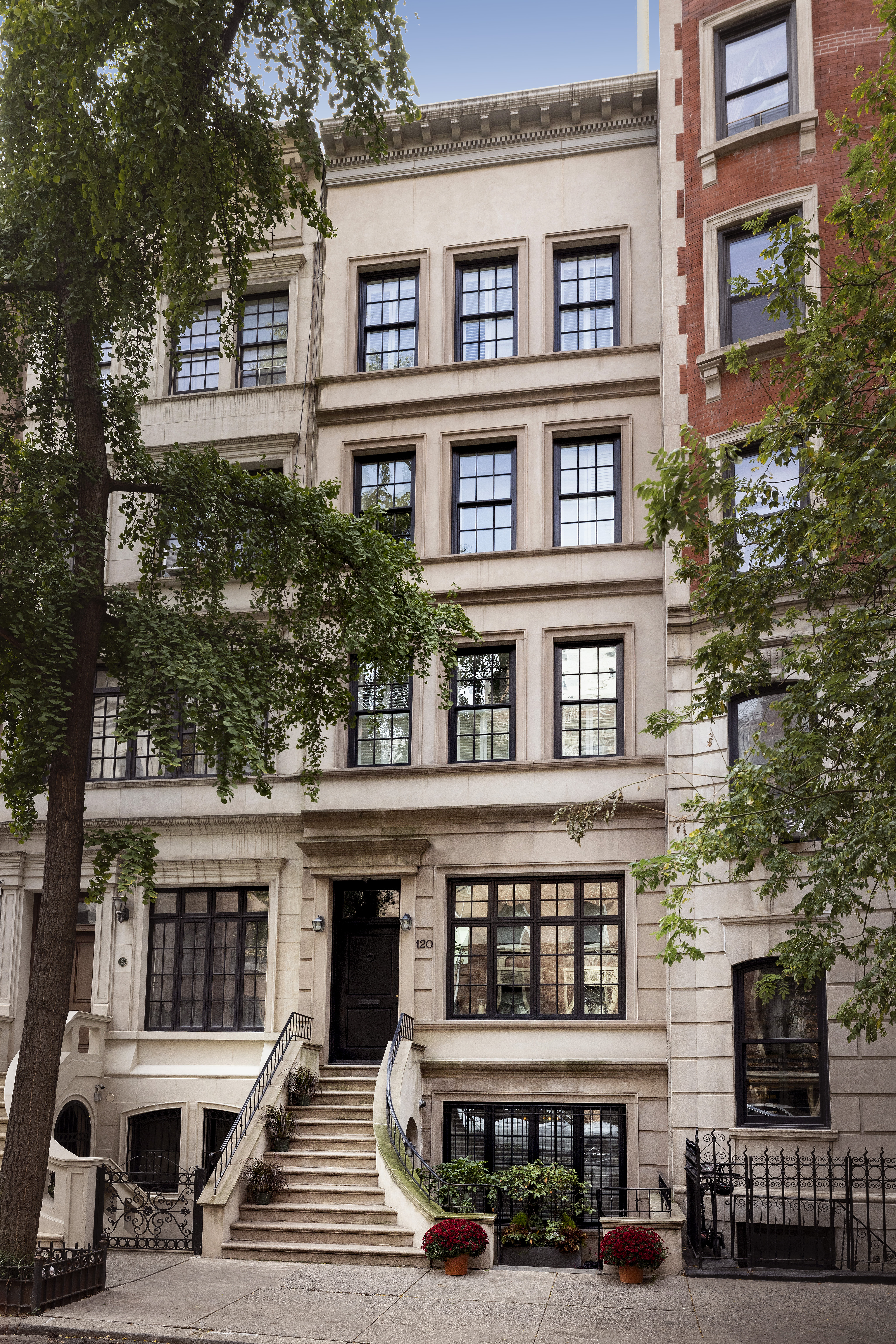 120 East 71st Street Manhattan, NY 10021 - Photo 1 of 26